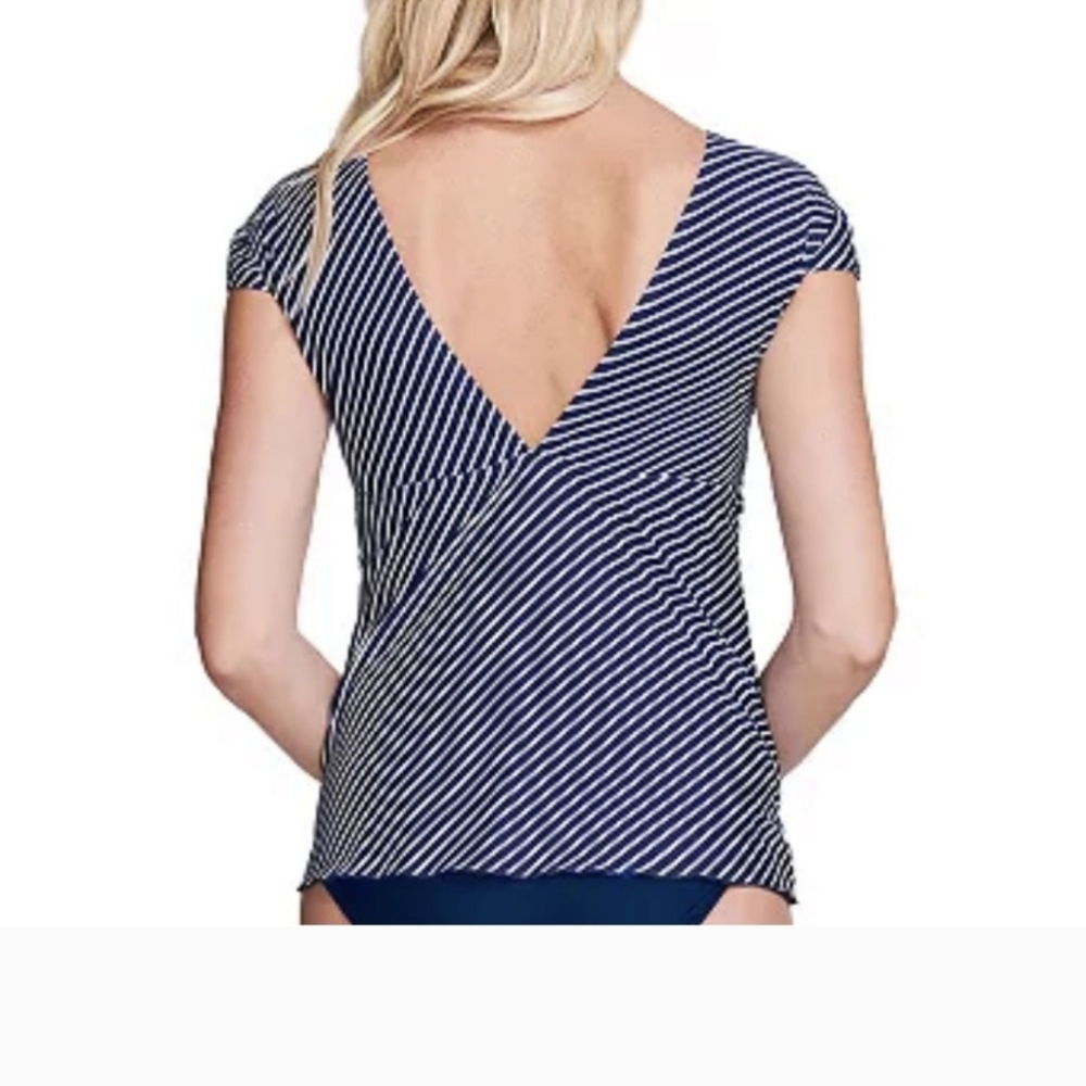 Mazu Swim navy & white v neck shoulder sleeved tankini top size 3X